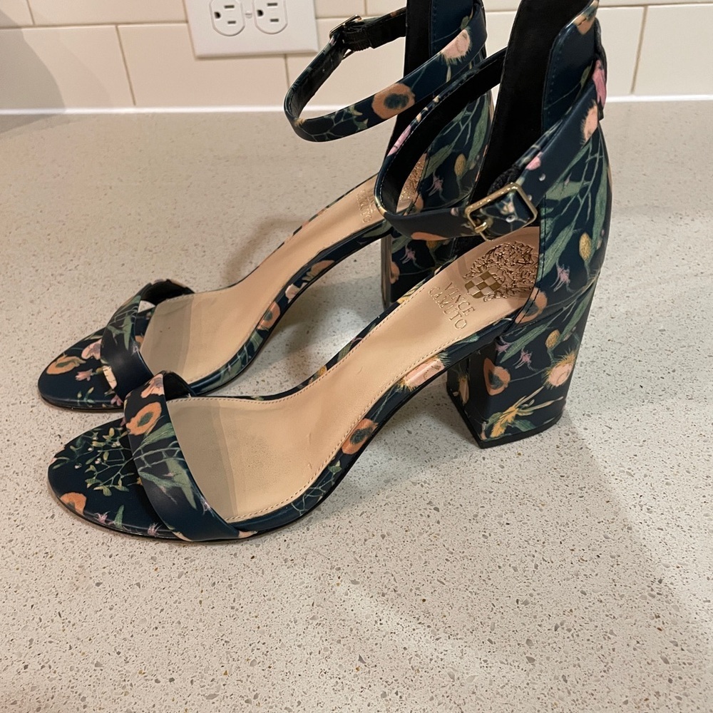 Vince Camuto Floral Heels - Picture 3 of 16